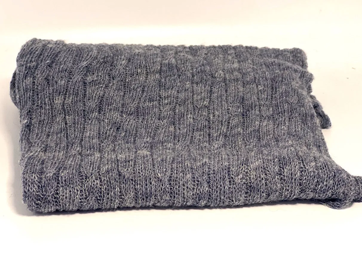 Delicate Cables Lightweight Pacarino Poncho - Image 3