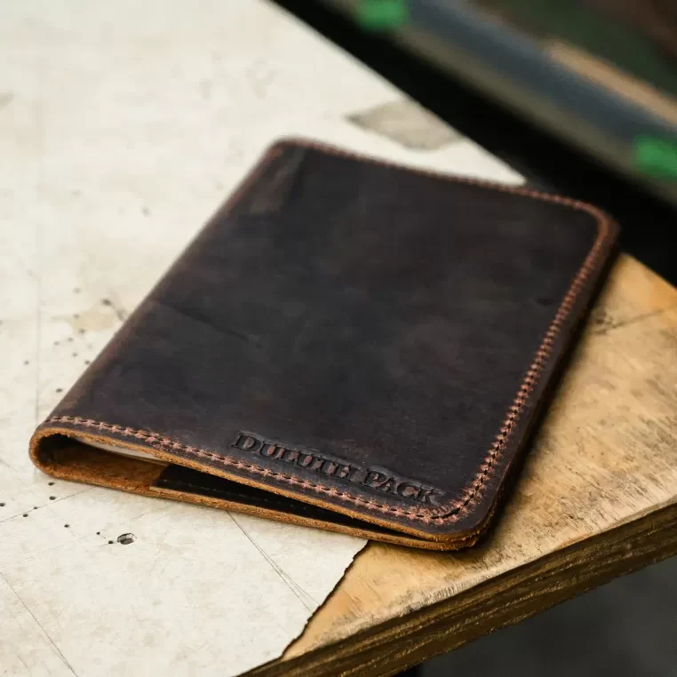 Heritage Leather Field Journal - Image 3