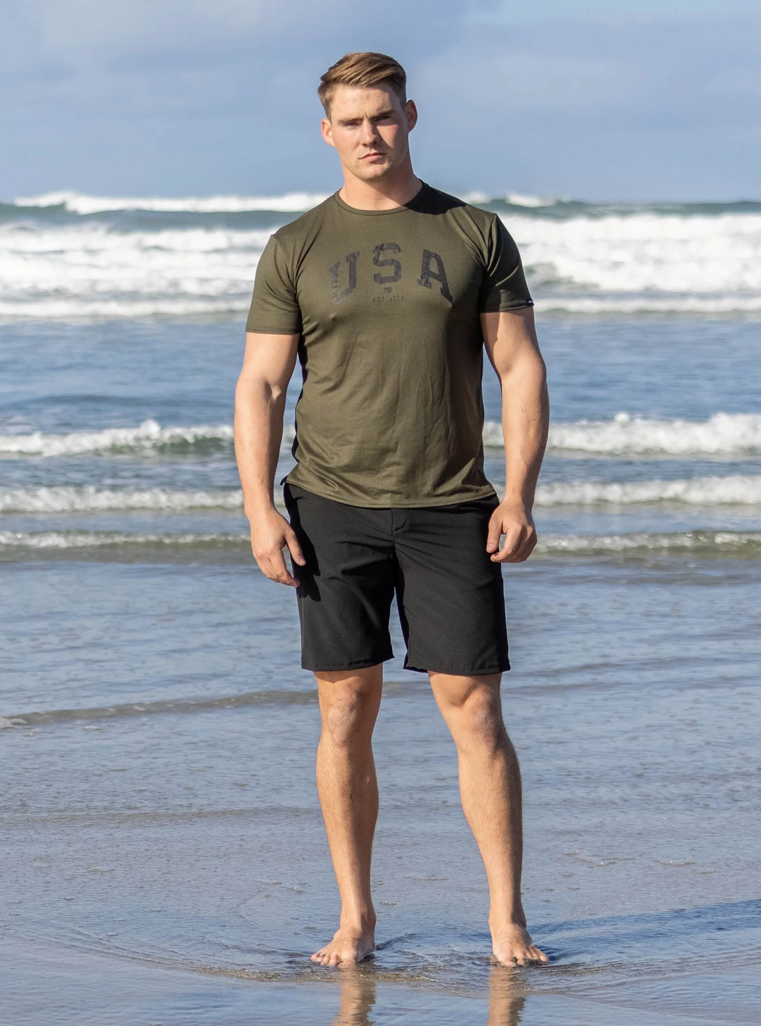 Men's Essential Lightweight Short - Image 3